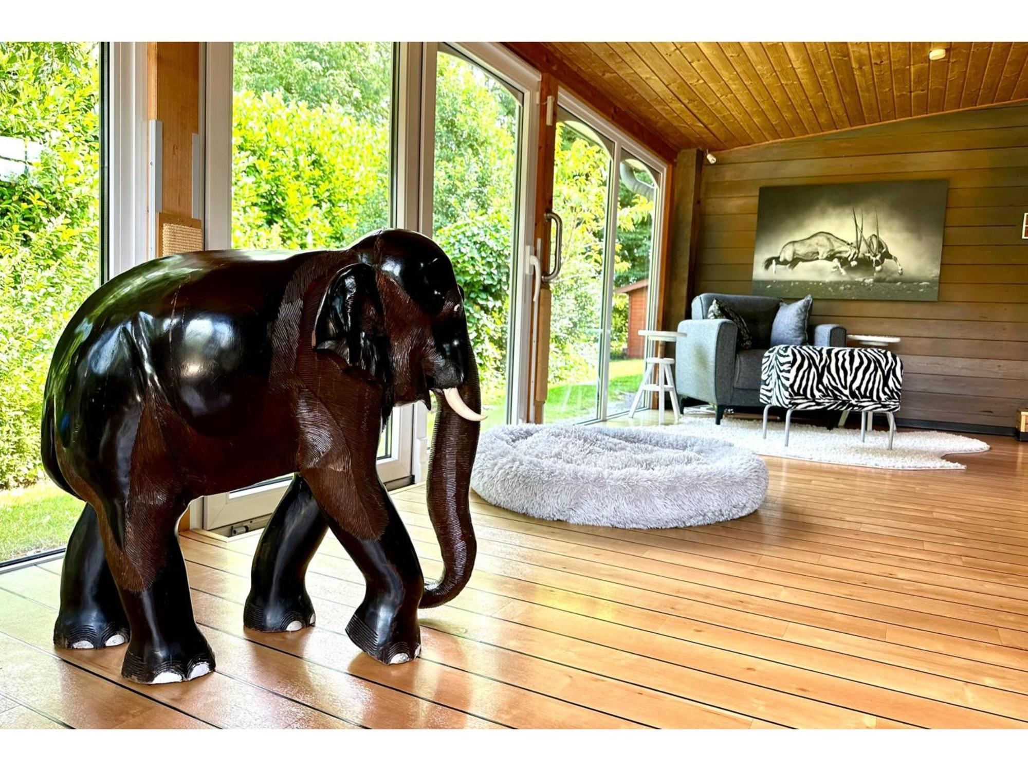 Lodge Of Africa - Einzigartige Themenzimmer, Eingezaeunten Garten, Sauna, Whirlpool & Kamin, Hunde Willkommen, Gasgrill, Voll Ausgestattete Kueche, Grosser Essbereich, Hamburg & Stade In Der Naehe Twielenfleth Ngoại thất bức ảnh